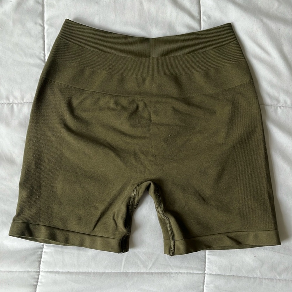 Alphalete Amplify Shorts - Small